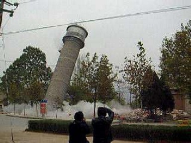 水塔人工拆除告诉你高空拆除的安全规程?