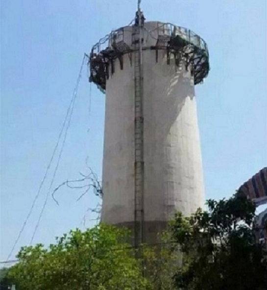 上海烟囱人工拆除-如何应对恶劣天气烟囱拆除安全防范