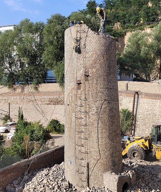 福清废弃烟囱人工拆除—优选企业[实力商家]