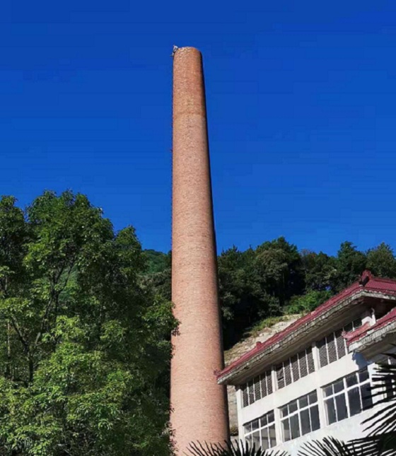 潍坊烟囱拆除公司做好安全规范 确保安全拆除