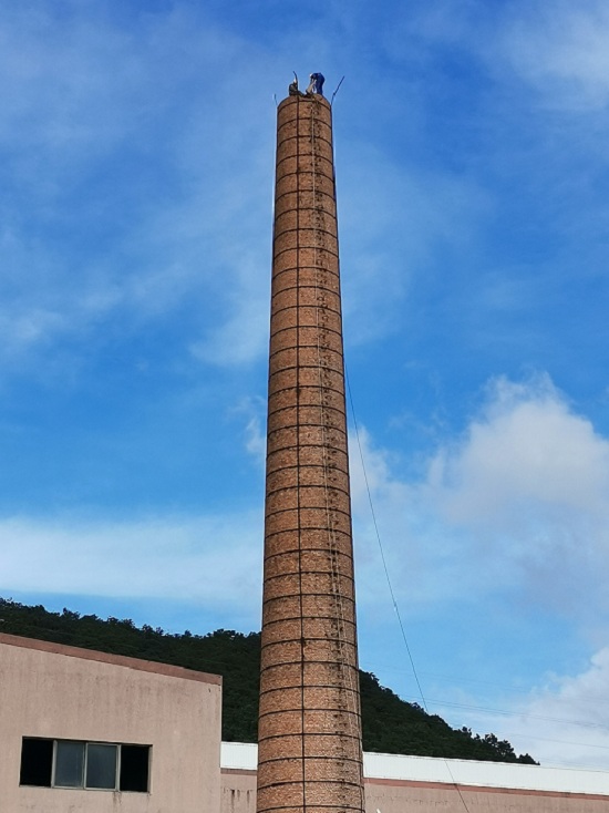 江苏烟囱拆除公司的拆除方案以及相应的安全措施