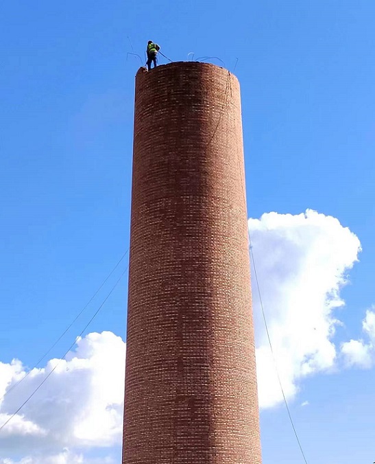 江苏砖烟囱拆除：人工拆除，安全环保，专业高效！