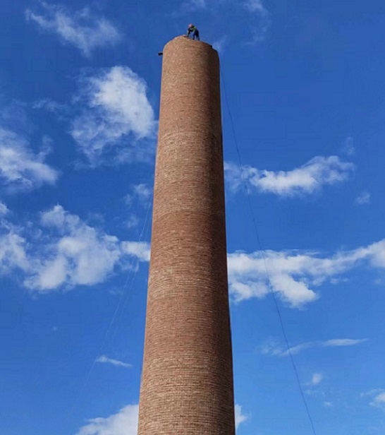 昆明拆除烟囱公司：安全至上，环保先行