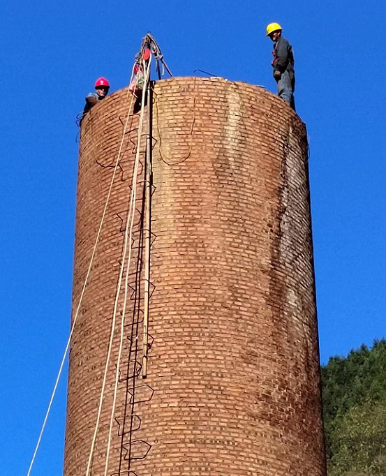 烟囱拆除公司：技术精湛，安全环保！