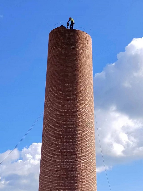 烟囱拆除公司对危旧烟囱如何消除安全隐患的！