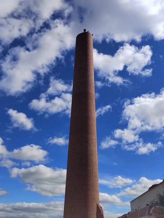 长春烟囱拆除公司：评估施工风险，制定实施方案