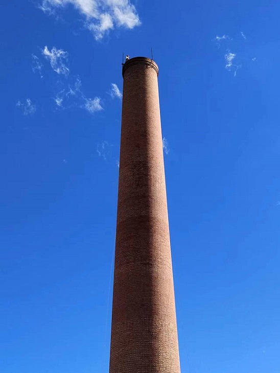 西宁烟囱拆除公司:丰富的经验,期待与您双赢合作！