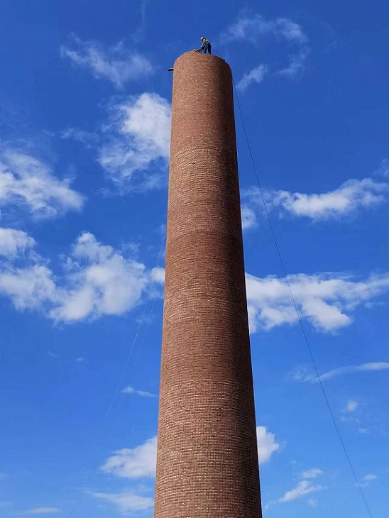 长春烟囱拆除公司:专业资质与丰富经验的拆除团队