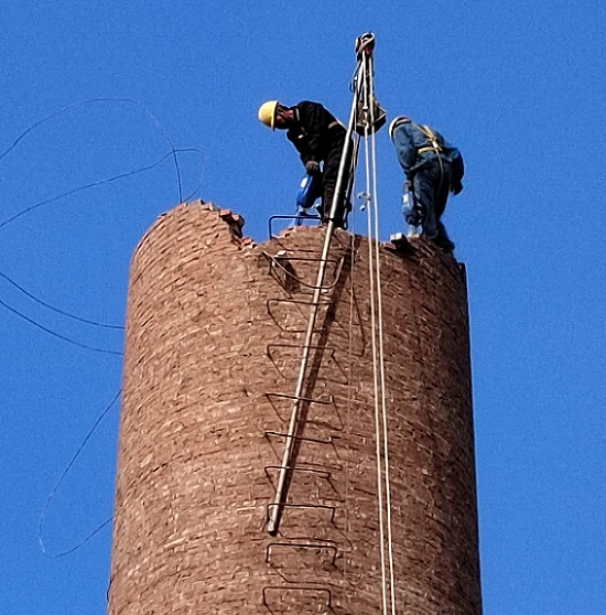 烟囱拆除公司:专业拆除,环保先行