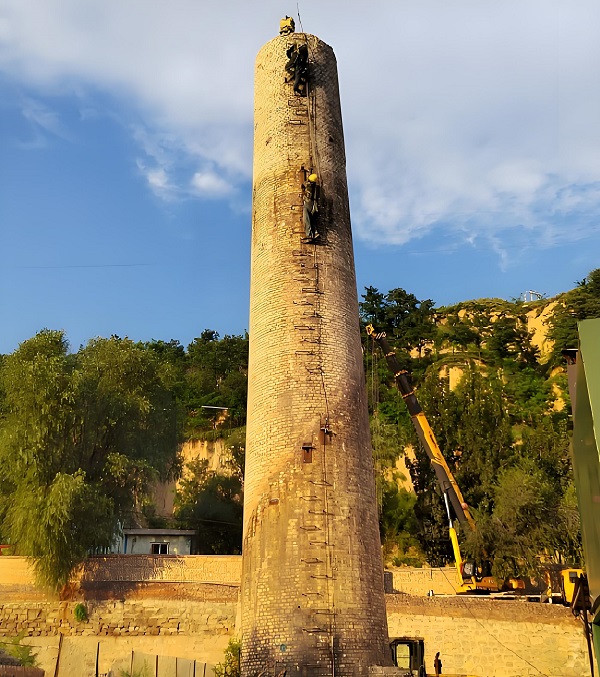 烟囱拆除新选择！无尘无污染，还你清新空间！