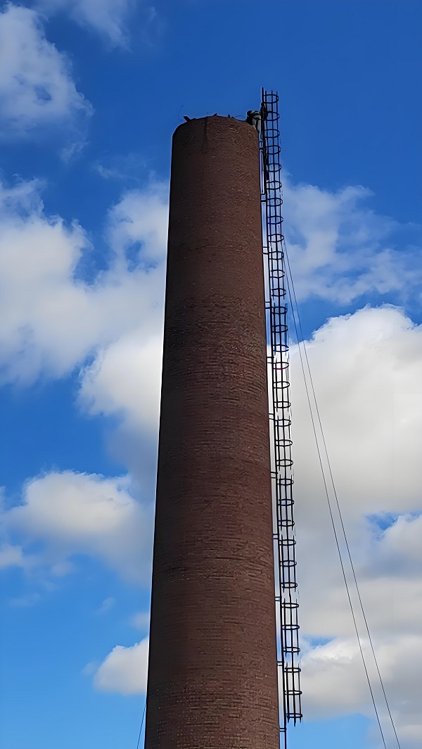 人工拆除烟囱：应具备哪些资质与培训要求