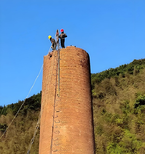 烟囱拆除专业方案才是安全高效的关键！